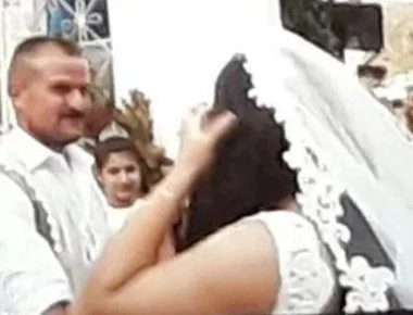 Απίθανο γαμήλιο γλέντι στην Κρήτη: 69 κουμπάρους είχε το ζευγάρι και 3.500 οι καλεσμένοι!